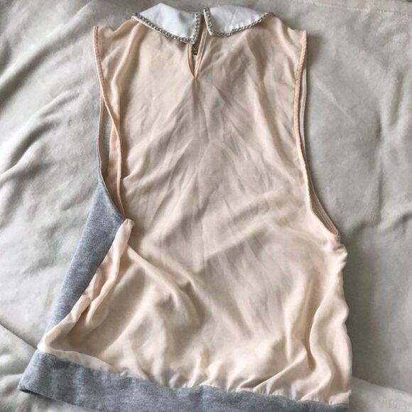 S Gray Pink White Collar Top - Picture 3 of 3